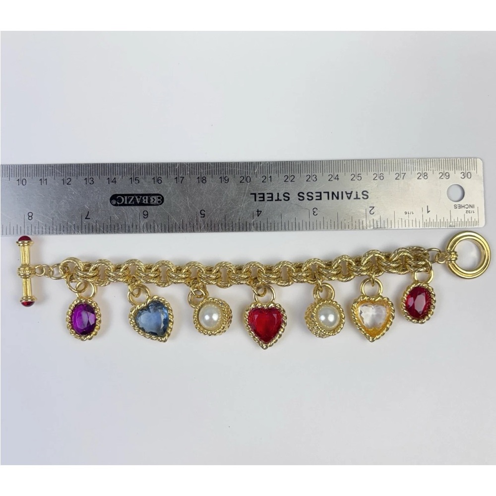 Vintage 80s Givenchy Lucite Charm Bracelet Chunky Heart Goldtone Runway SZ 6-3/4 - Picture 4 of 16